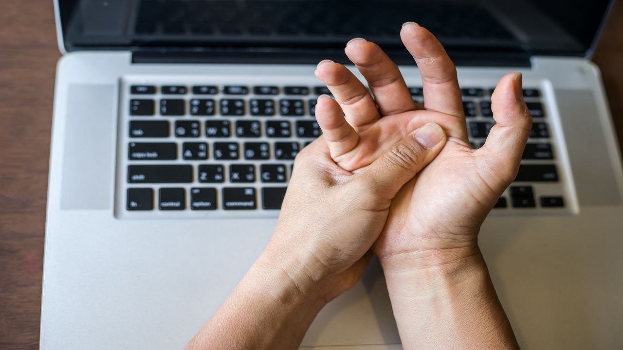 The relationship between keyboard typing and carpal tunnel syndrome