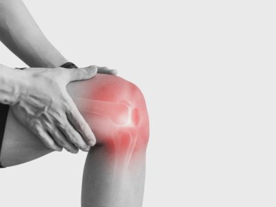 How to treat stiff knee pain at any age